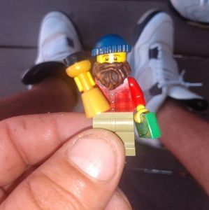 Meet your Posher, Henry